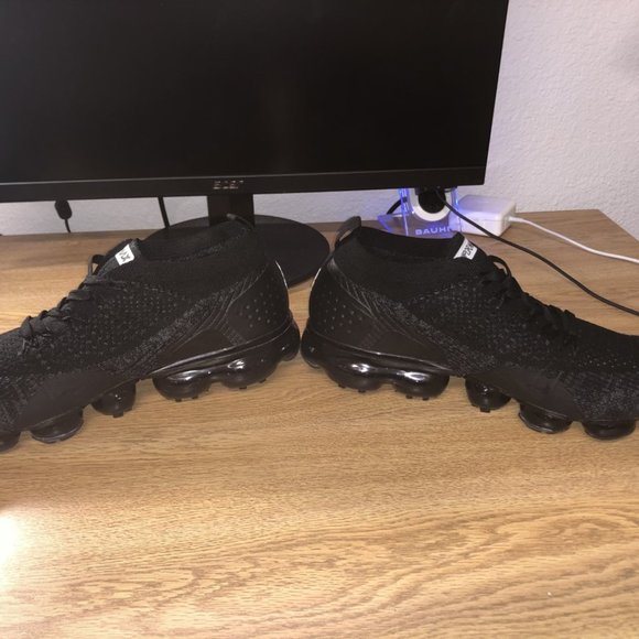 Nike VaporMax Flyknit 2 Triple Black - Size 9.5 main image 7